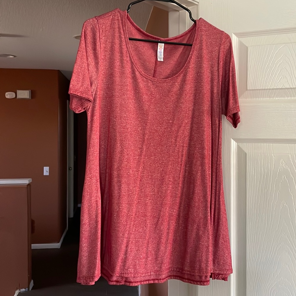 EUC LulaRoe Perfect Tee